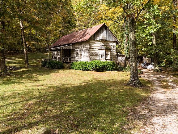 3rd image of 425 Briggs Lake Rd