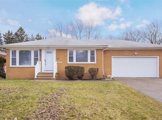 4631 Belfiore Rd, Warrensville Heights, OH 44128
