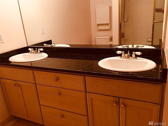 5th image of 177 107th Ave NE APT 1009