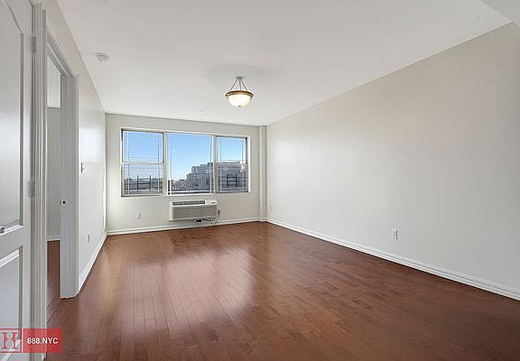 5th image of 4040 75th St APT 7F