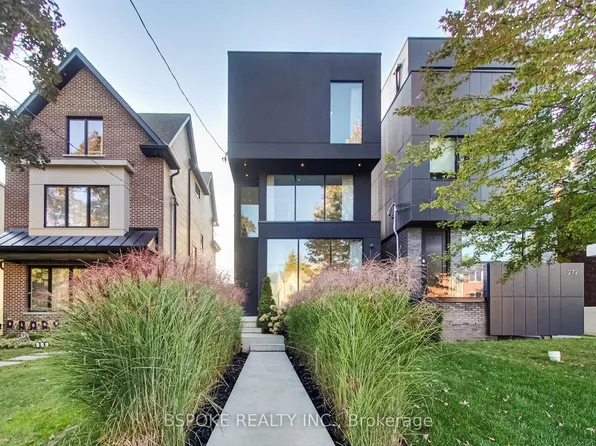 270 Indian Grv, Toronto, ON M6P 2H5