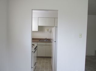 1035 Raritan Dr, Saint Louis, MO 63119