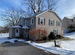 105 Crosswalk Cir, Syracuse, NY 13209