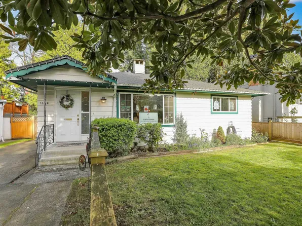 1554 Stevens St, White Rock, BC V4B 4Y5