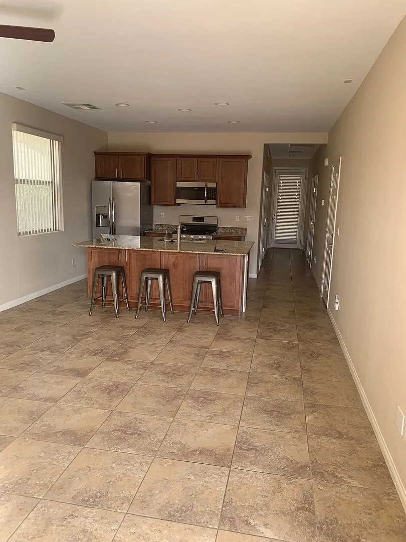 Upgraded Townhome — Photo 2