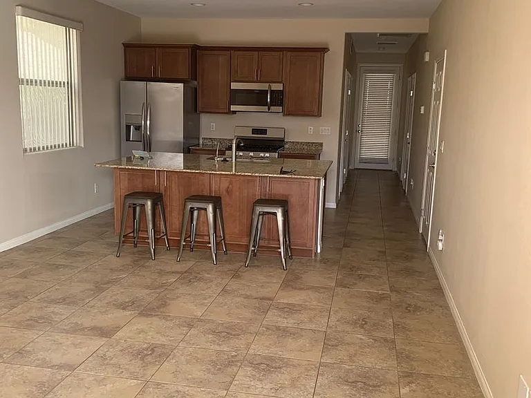 2697 Crystal Blue St — Photo 2