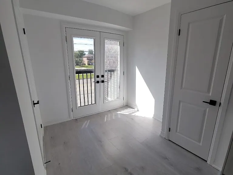 119 Fairlane Ave — Photo 8