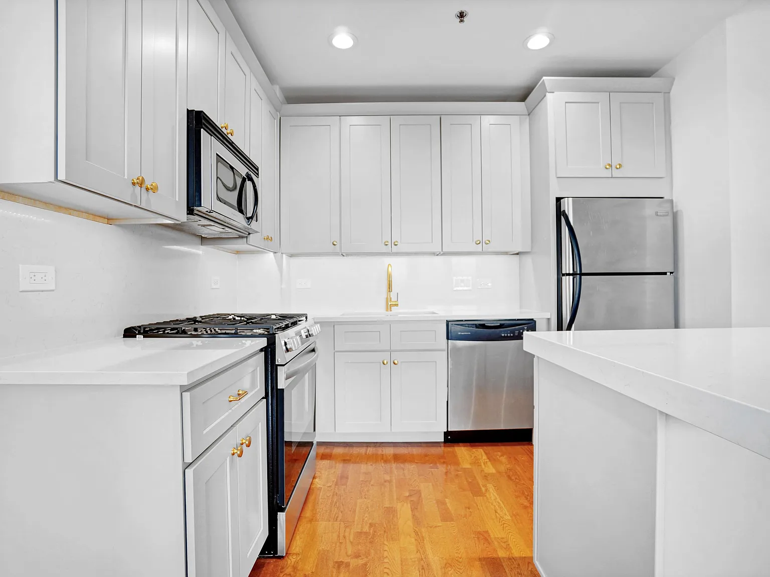 2 bed, 1150 sqft, $3,695 — Photo 4