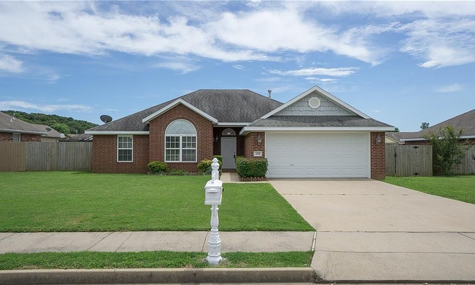 1st image of 473 Oxen Ln