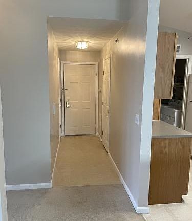 4th image of 3041 Westminster Dr APT 207
