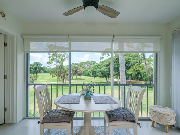 5714 Sheffield Greene Cir, Sarasota, FL