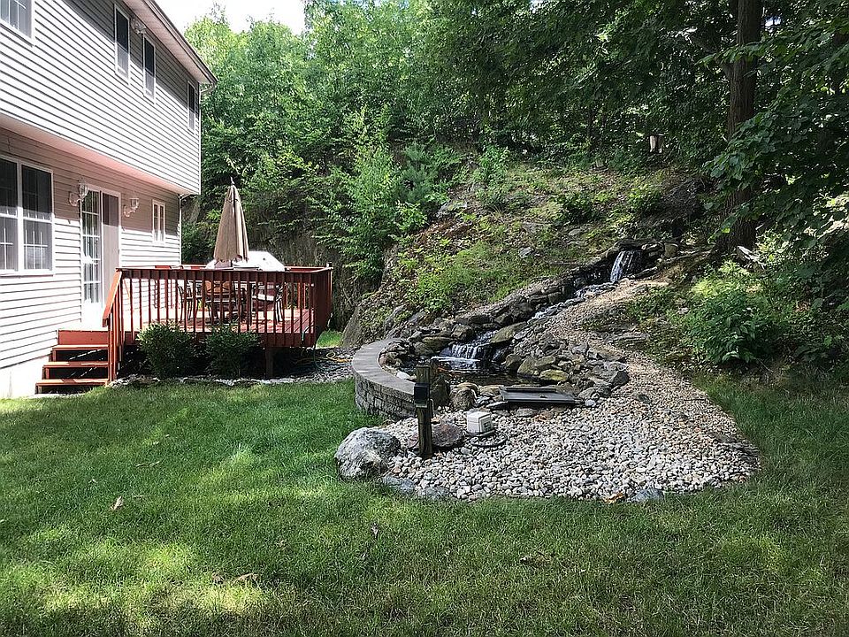 2nd image of 31 Edgewood Ave