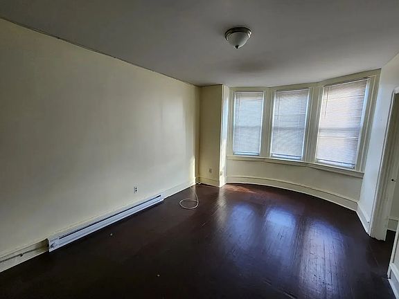 5th image of 230 Cooper St