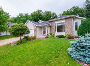 5453 Nicklaus Dr NW, Rochester, MN 55901