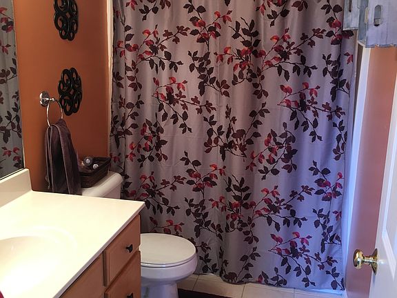 4th image of 4441 Nicolelynn Dr