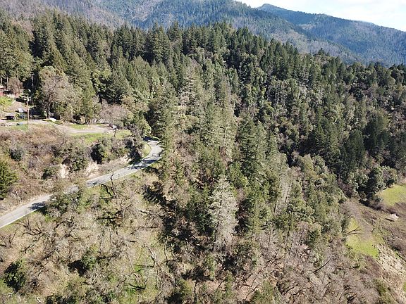 4th image of 1330 Salyer Loop Rd