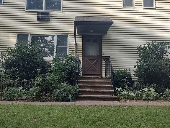 4th image of 46 Bank St #B