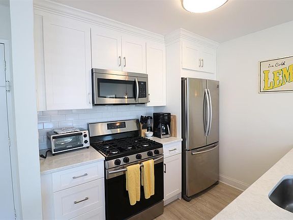 4th image of 9300 Atlantic Ave APT 219