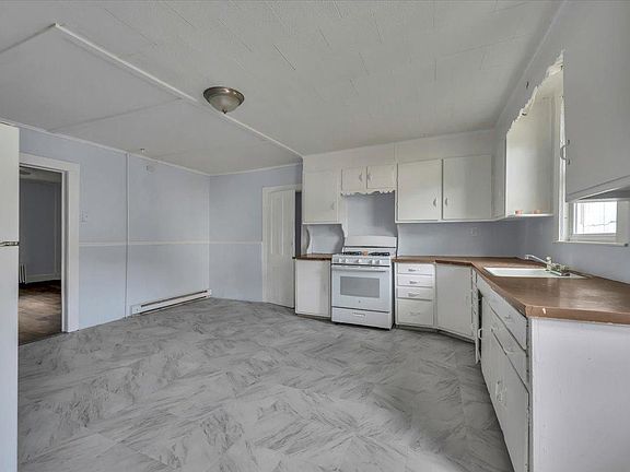 3rd image of 158 Prospect St #160-A