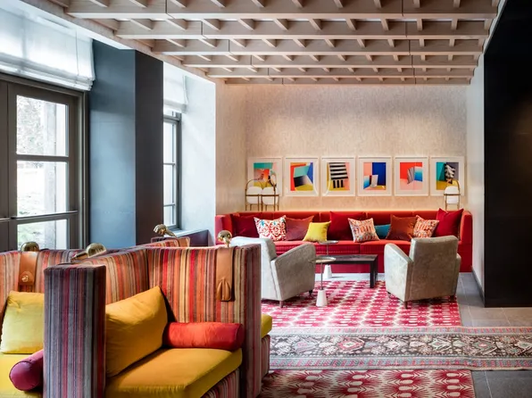 261 Hudson Street image 8 of 14