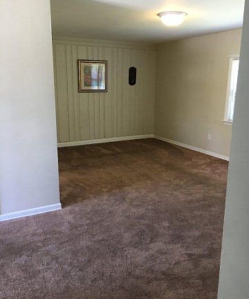 5th image of 318 Mankin Ave