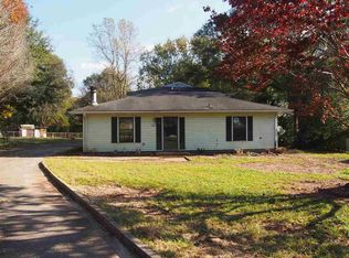 10 Northfield Ct, Wellford, SC 29385