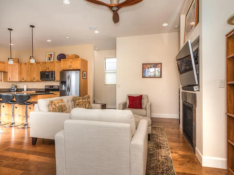 1423 NW Mount Washington Dr — Photo 9