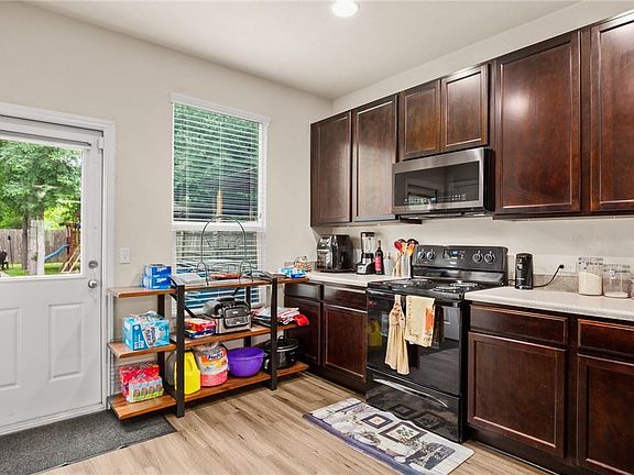 5th image of 9513 Southwick Dr