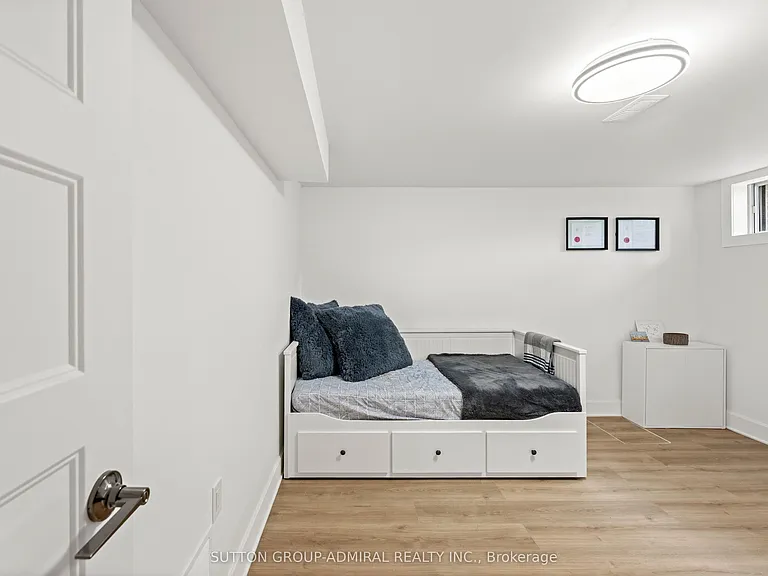 3 Hartland Rd #BASEMENT — Photo 20