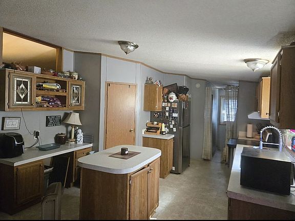 3rd image of 370 Millers Ridge Dr