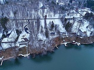 4528 E Tudor Rd, Berrien Springs, MI 49103