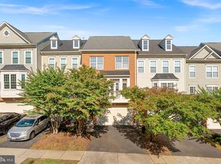43756 Lees Mill Sq, Leesburg, VA 20176