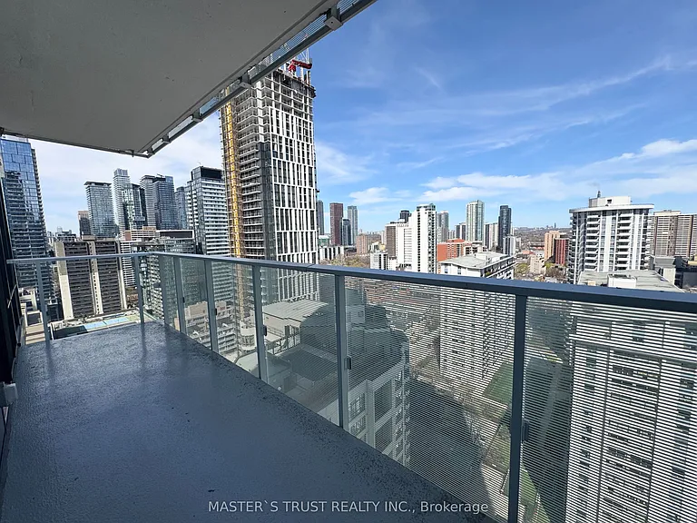 501 Yonge St #2105 — Photo 18
