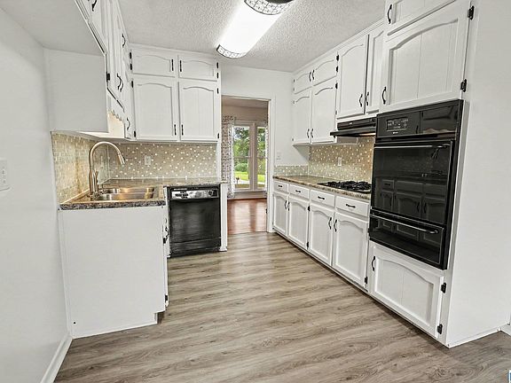 5th image of 2524 Lancelot Dr