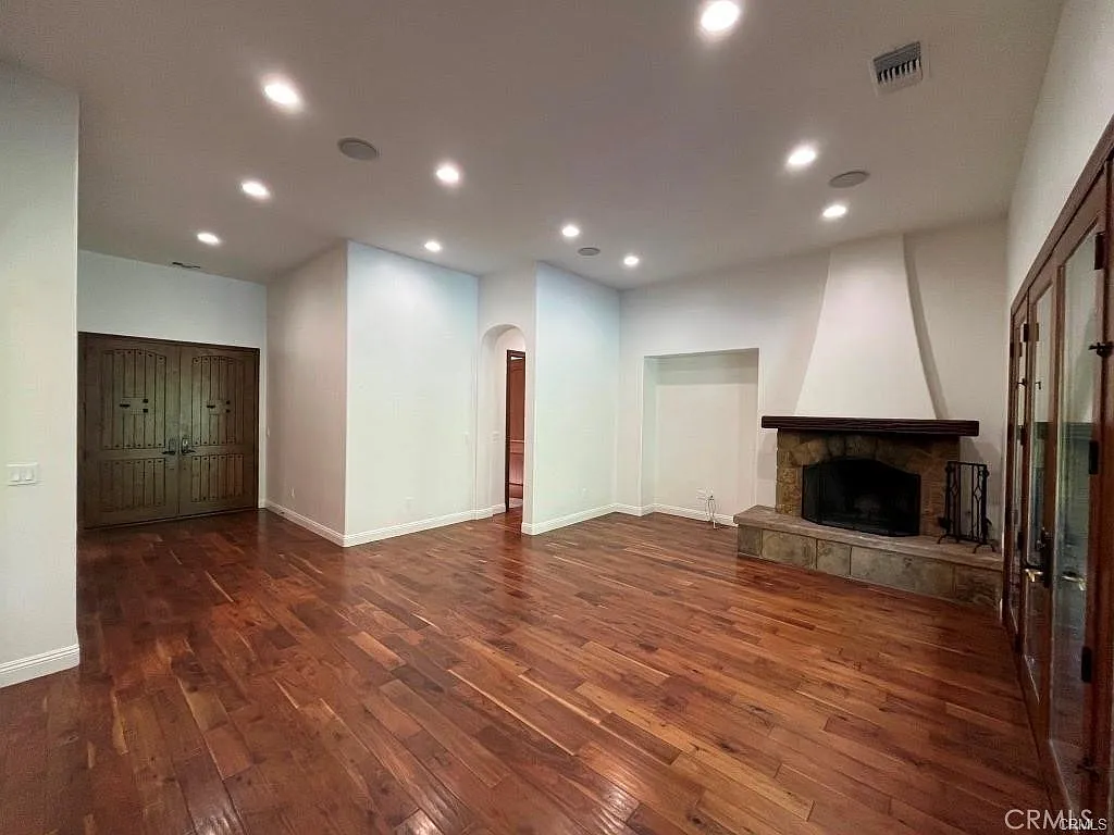 4 bed, 3.5 bath, 2579 sqft, $7,500 — Photo 3