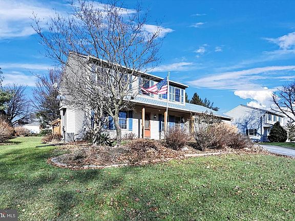 3rd image of 3884 Sterling Way
