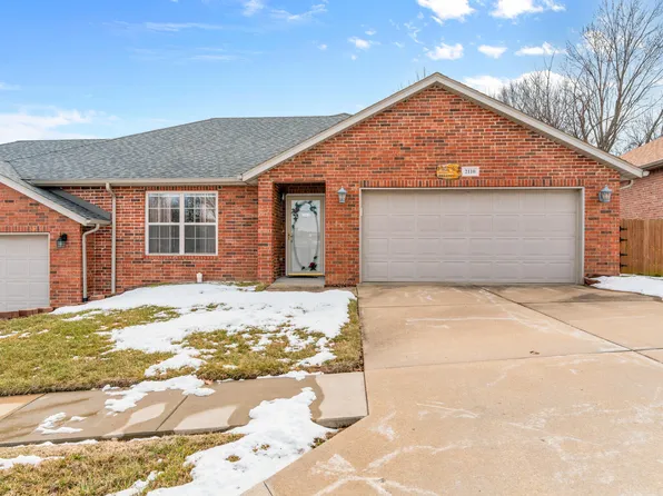 2110 W Swallow Street, Springfield, MO 65810