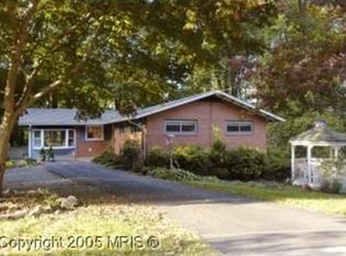 10108 Spring Lake Ter, Fairfax, VA 22030