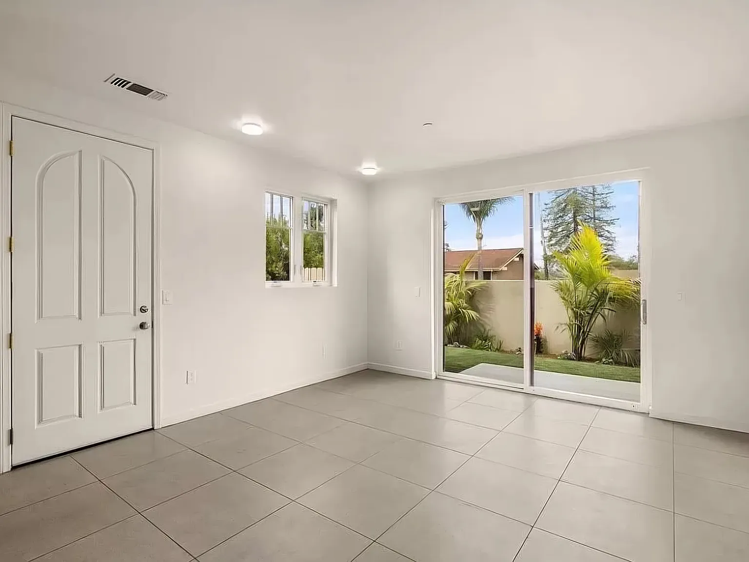 3 bed, 1478 sqft, $5,900 — Photo 2