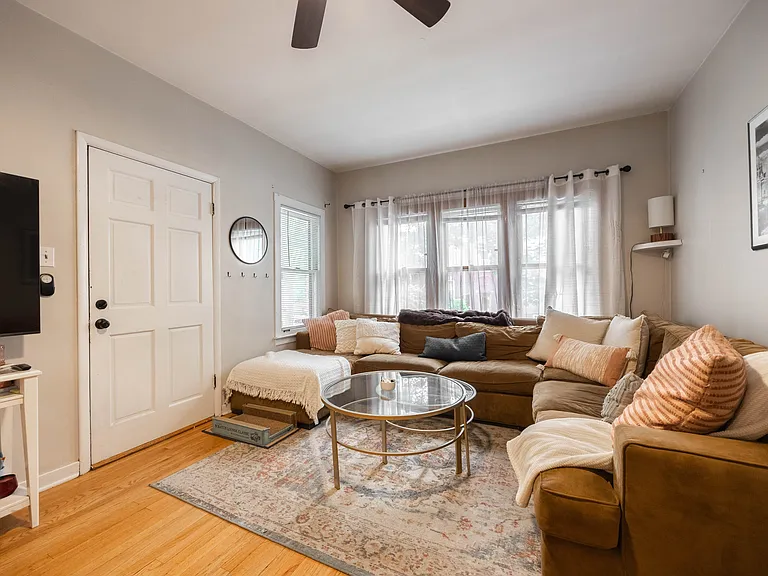 3450 N Leavitt St #1 — Photo 10