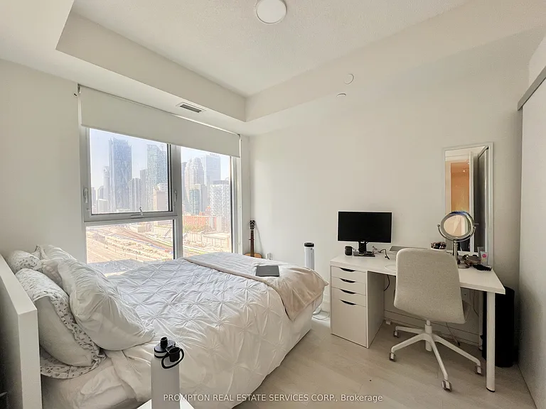 20 Richardson St #1707 — Photo 7