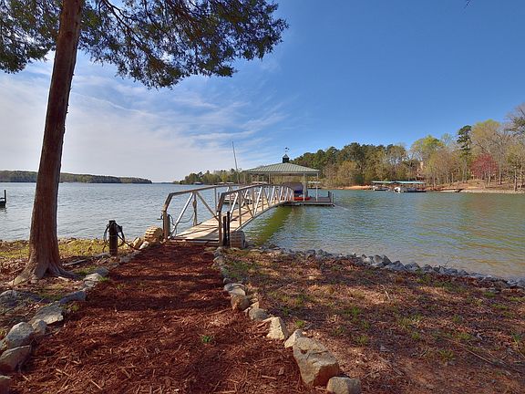 Deep water, flat lot