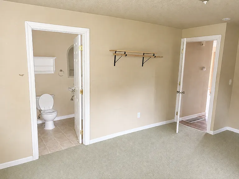 9235 SW 1st Ave — Photo 9