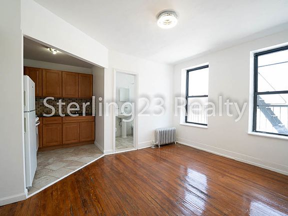 2nd image of 3944 24th St APT 6C
