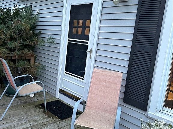 2nd image of 28612 Gilchrist Dr