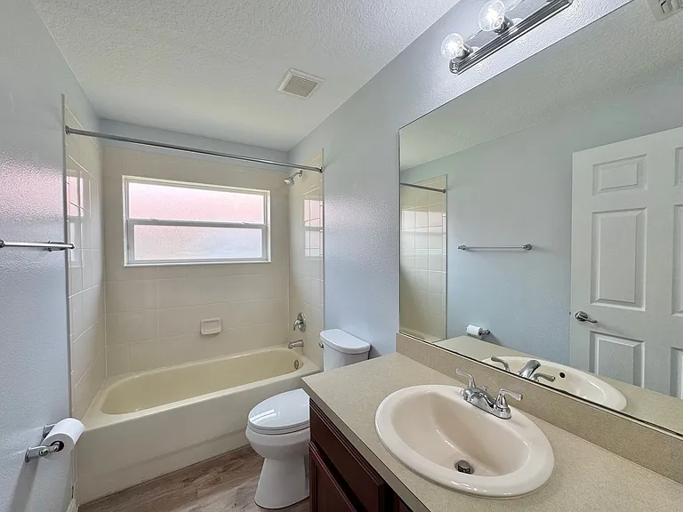 502 Viola Dr — Photo 35