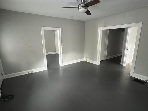 2nd image of 430 Kentucky Ct