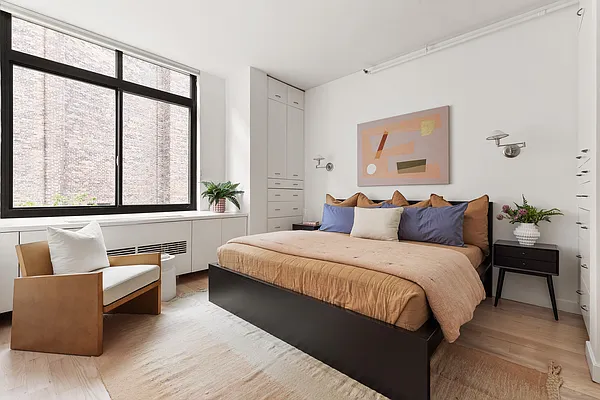 Sold by Compass | media 10