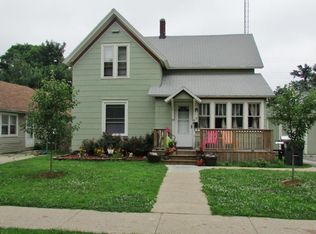 15 Hillsborough St, Hartford, MI 49057