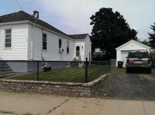 580 Pokross St, Fall River, MA 02724